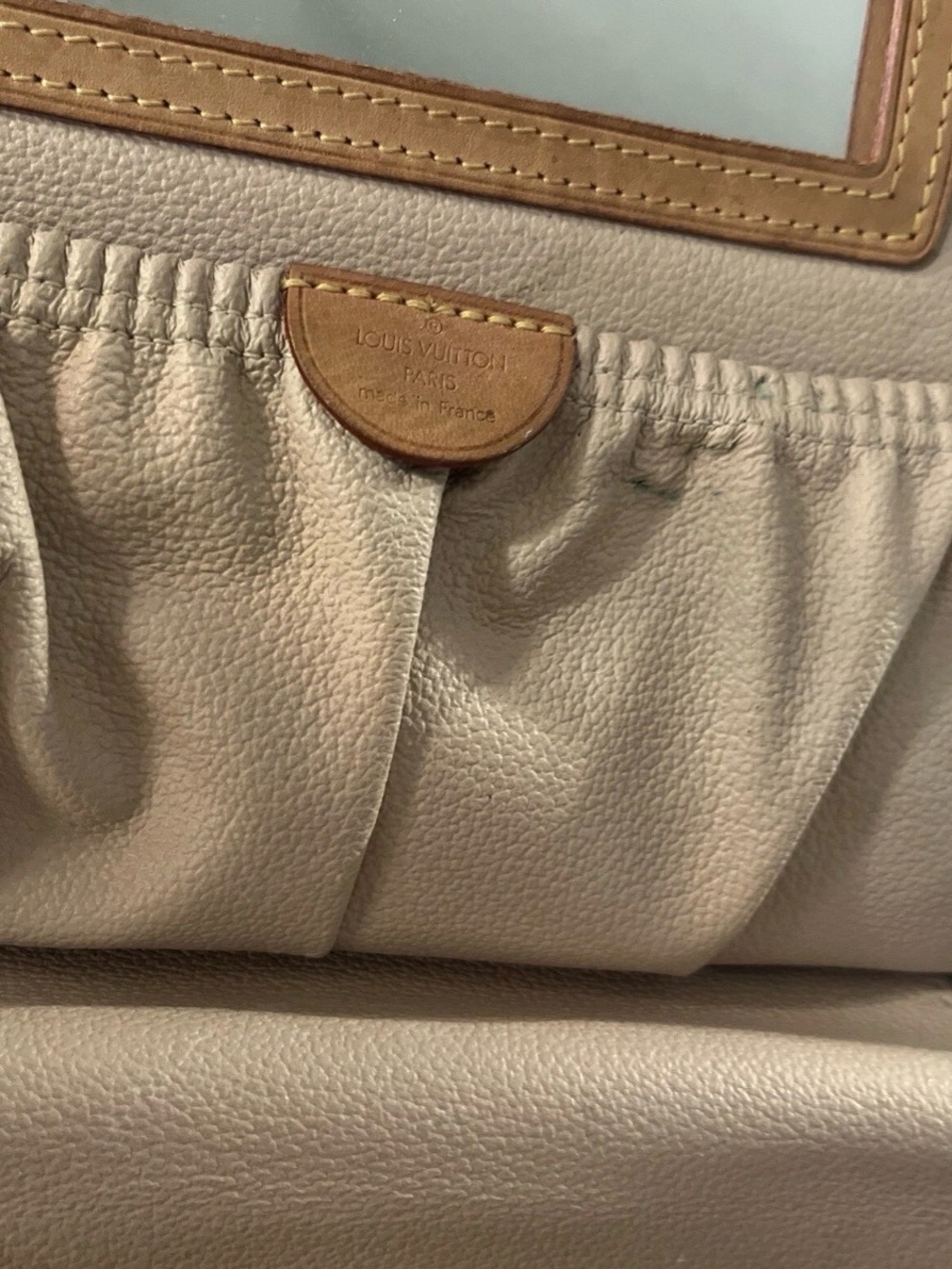 Louis Vuitton Monogram Canvas Train case/ Toiletry Case in Brown and Tan - Picture 10 of 16